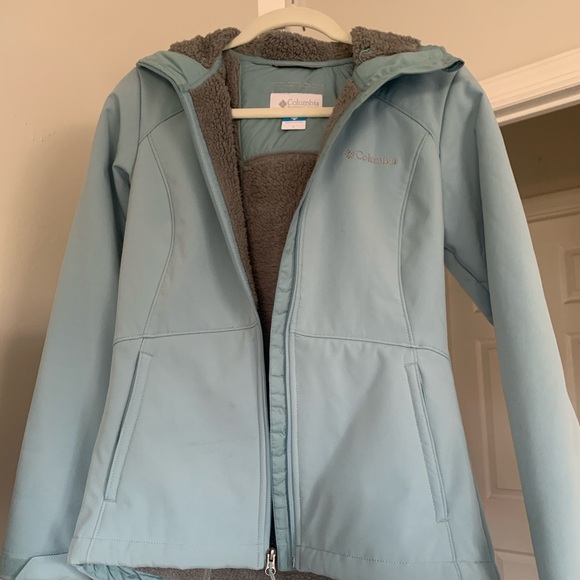 Woman's small Columbia sherpa lined wind proof jacket - Picture 1 of 6